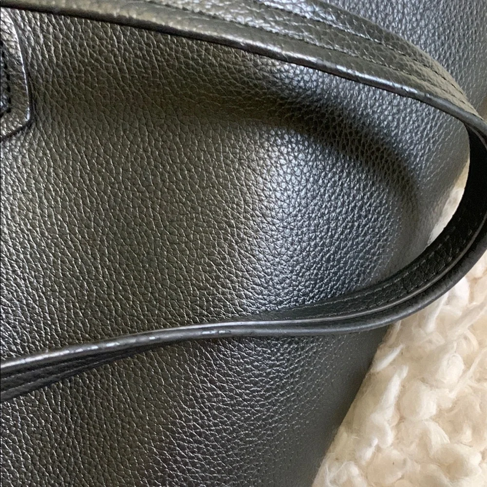 Furla Women's Giada M Tote Bag with Zip - Onyx Black Pebbled Genuine Leather